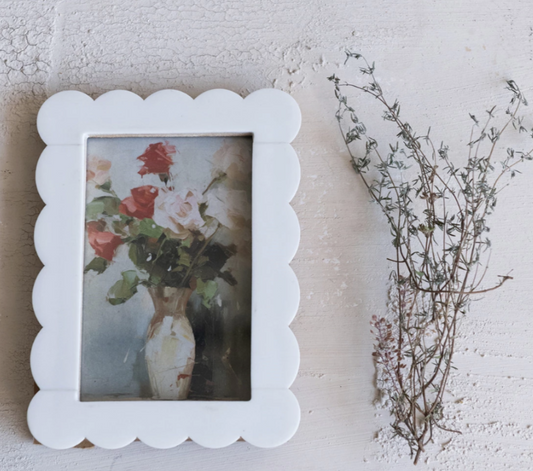 Scalloped Photo Frame, White